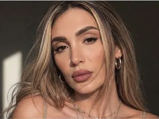 Sasha Elite cam model