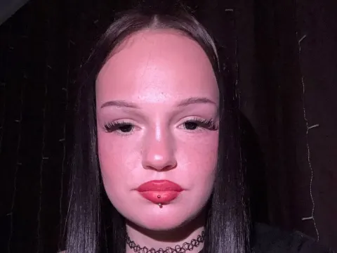 Mikki Quader cam model