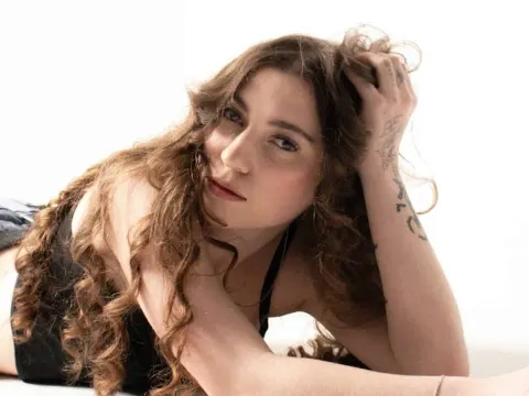 Lucina Cerrello cam model