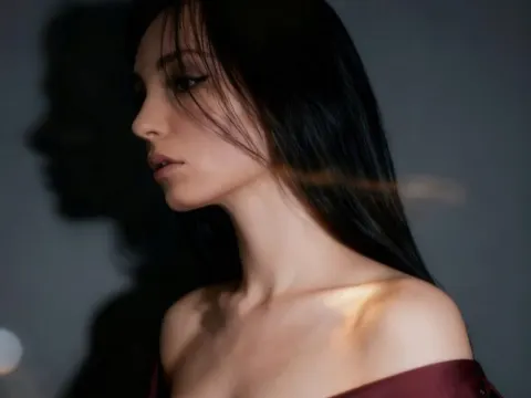 Loida Caplener cam model