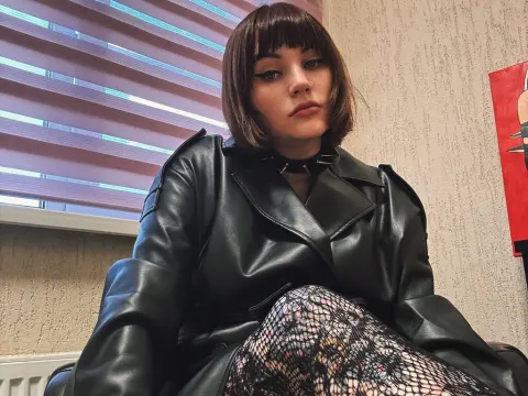 Betty Shaylee cam model