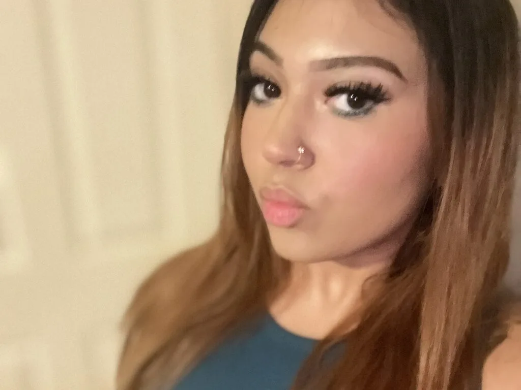 Delilah Cinn