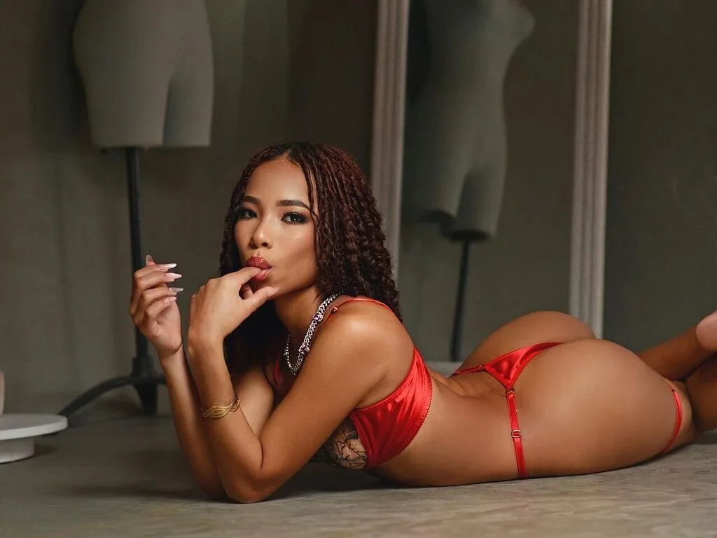 Victoria Lois live cam