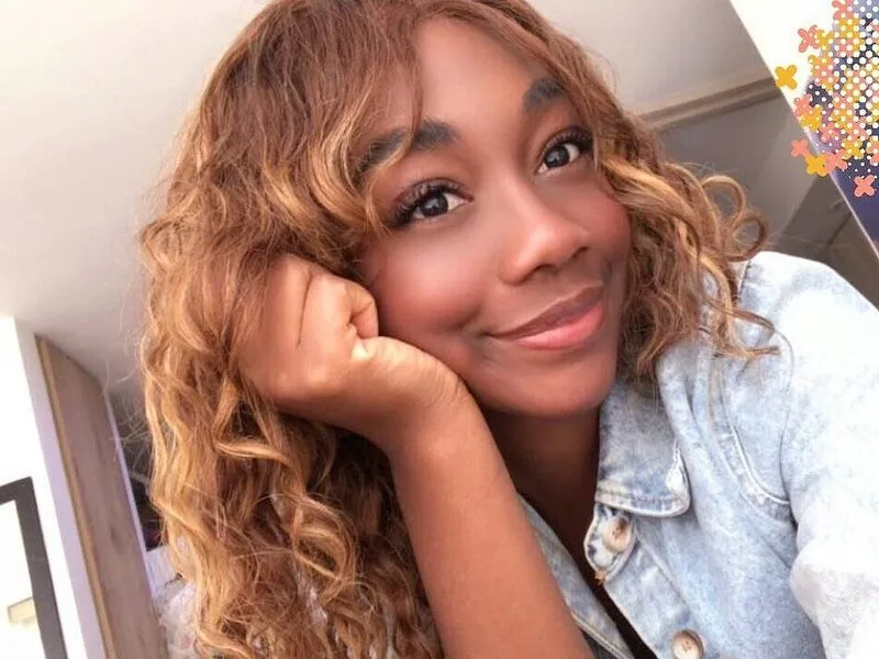 Zoey Smily live cam