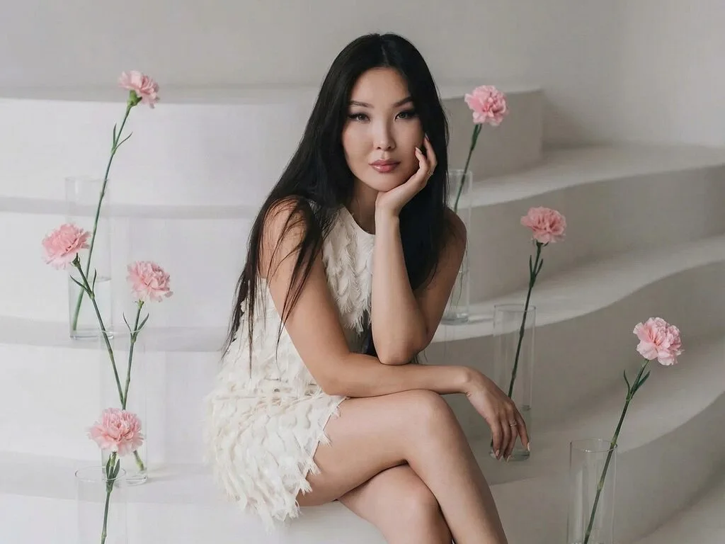 Naya Lee