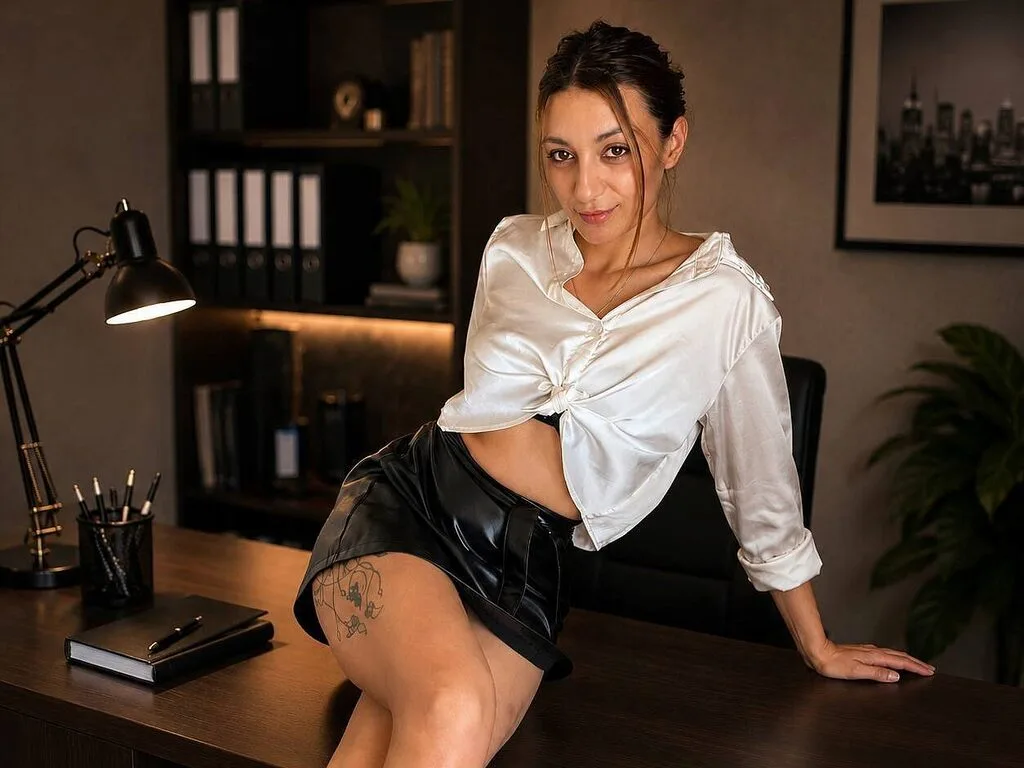 Miya Lin live cam