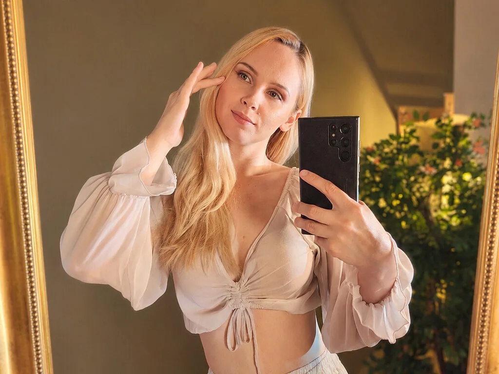 Angela Pearl