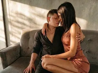 Karoline & Bayron cam model