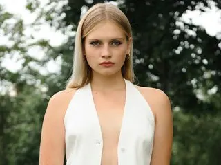 Marti Honanie cam model
