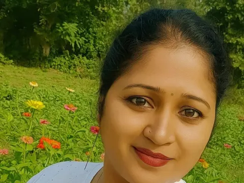 Cute Begam cam model