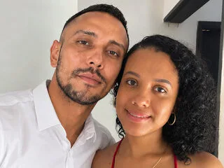 Caroline & Thiago live cam
