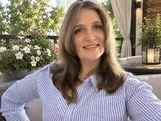 Lora Parkerr cam model