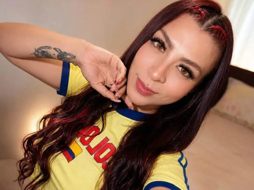 Hilary Uwu live cam