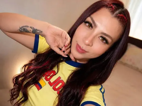 Hilary Uwu cam model