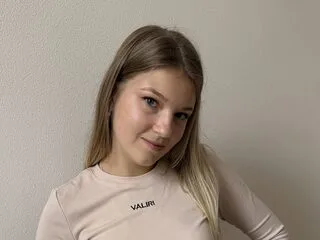 Luna Bruoks live cam