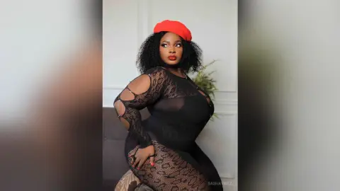 SashaVibez — 💋
