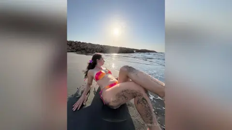 AnnieClay — I am the happiness of the moment
