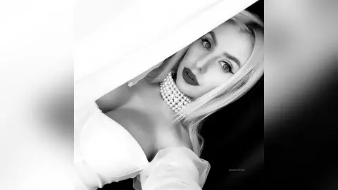 Anna — Classy