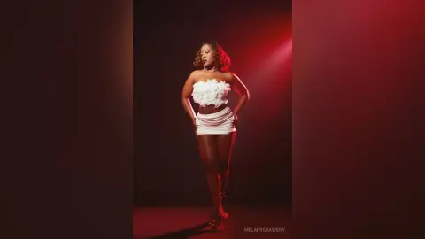 MelanyDavish — sensual