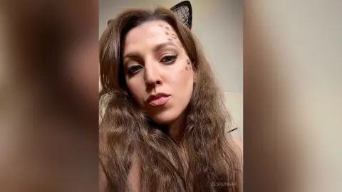 ElsaCharm — me