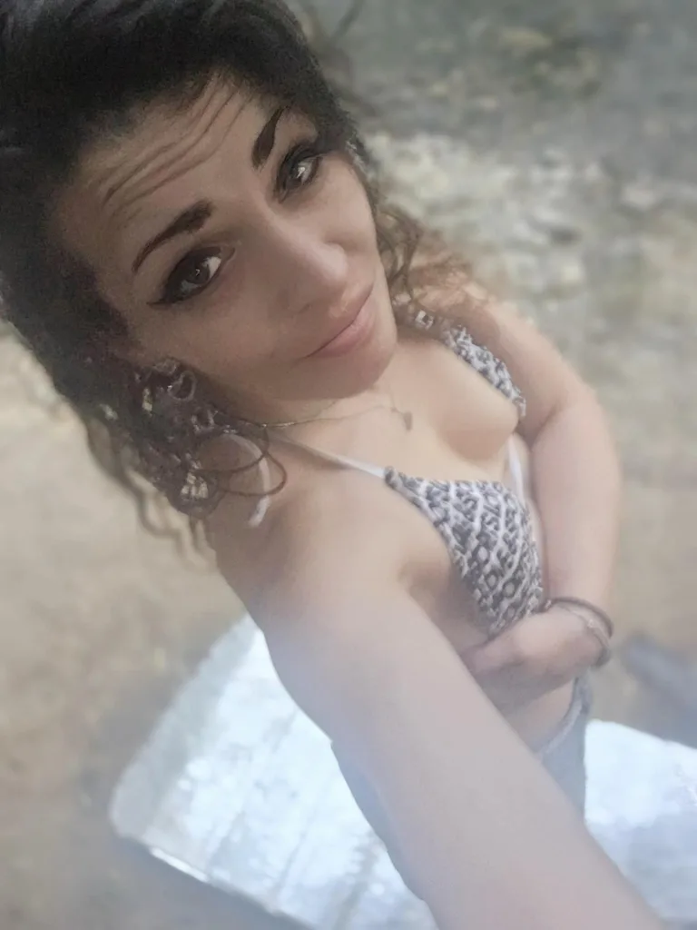 KendraDavis25 — Streamate Photos