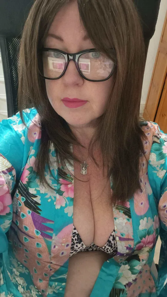 KathyWales69 — Streamate Photos