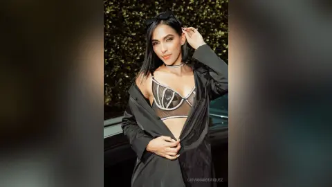 GiovanaRodriguez — U want a ride?😉