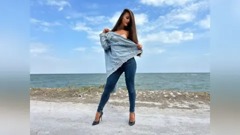 TaniaRaymond — Divine Lady
