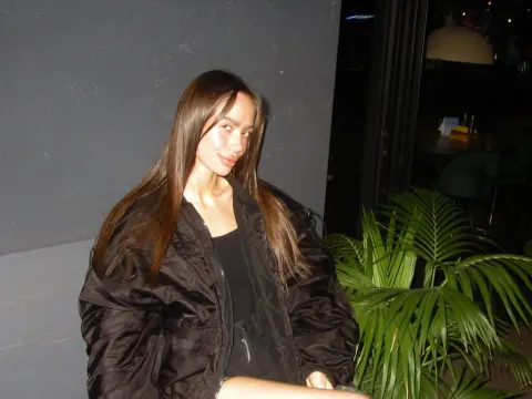 AmandaRiver cam model