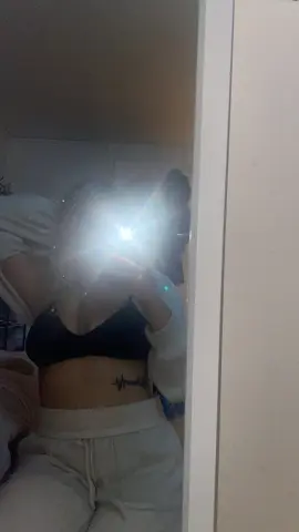 NaughtyDestinyxx — Streamate Photos
