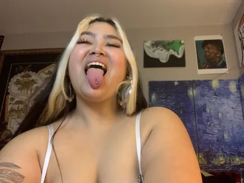 ThickAsianMami — Streamate Photos