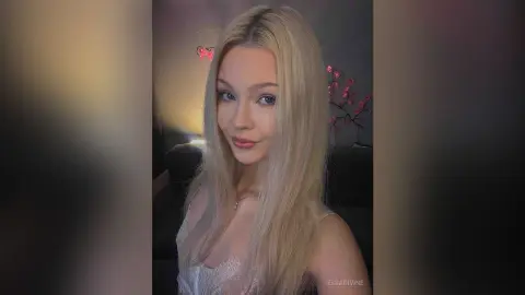 ElsaDivine — Smiling beauty😊