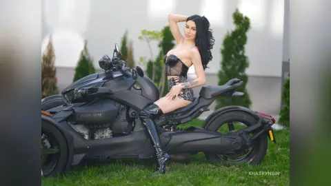 KhatrynSin — Ride with me