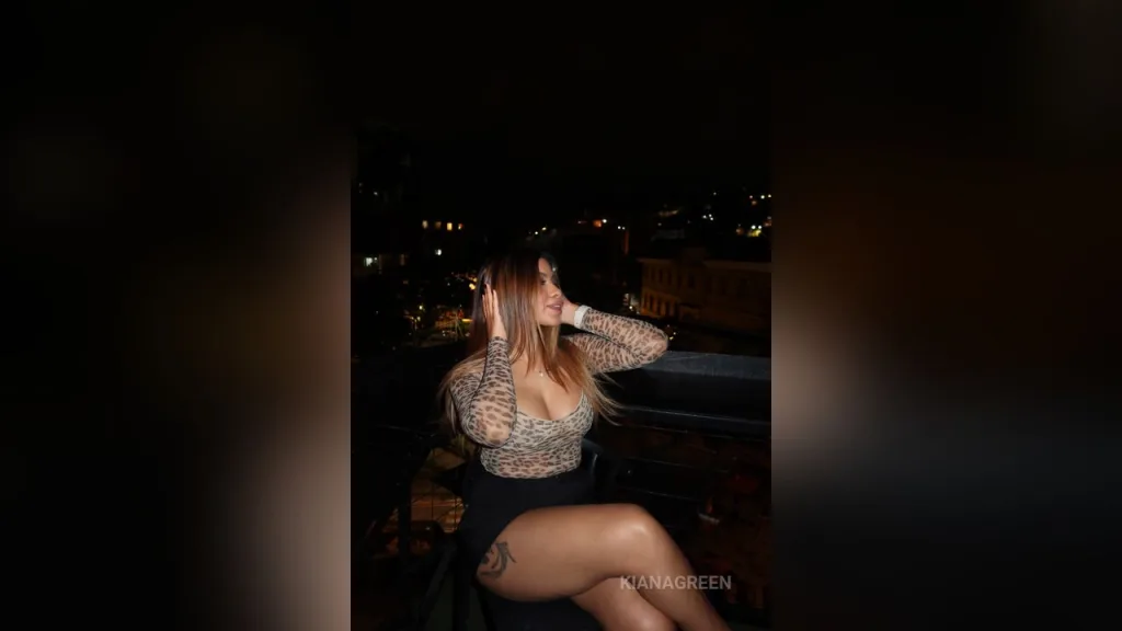 KianaGreen — look at me