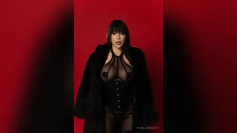 NicolleBennett — 𝓢𝓱𝓲𝓷𝔂 𝓢𝓮𝓬𝓻𝓮𝓽𝓼