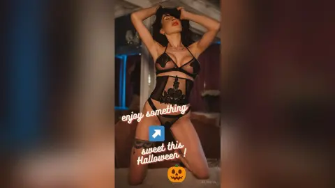 Julya — Halloween