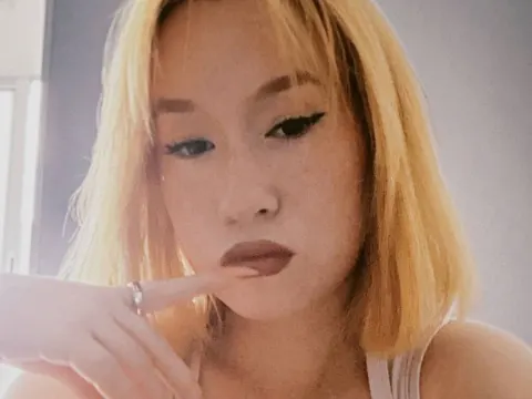 ElsyKellow cam model