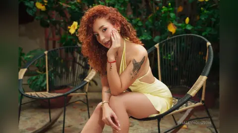 HaleyHouston — Sugar, spice, and curves