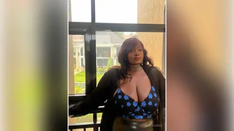 SashaVibez — 💋💋