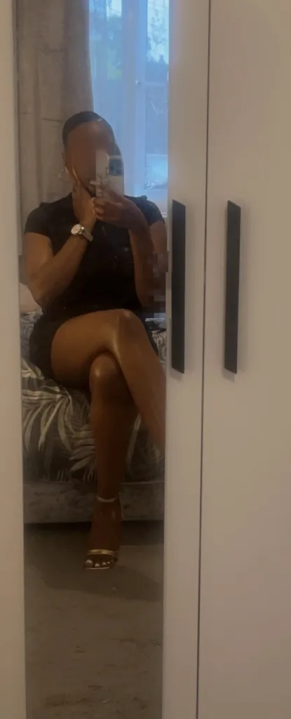 SorayaAmour — Streamate Photos