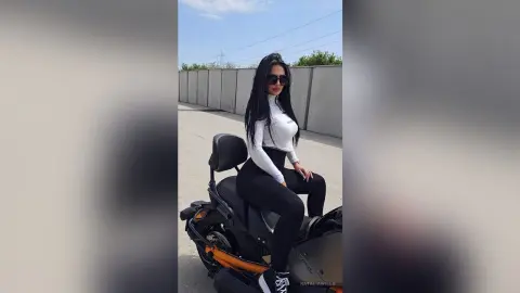 NataliaWills — Can-am Spyder HOT 🔥