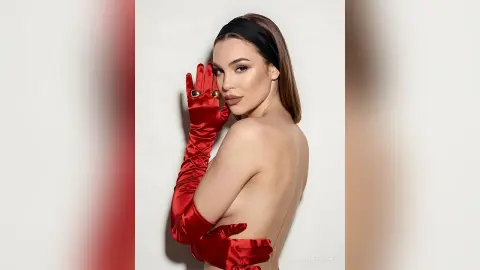 TaisaHepburn — sexy thing