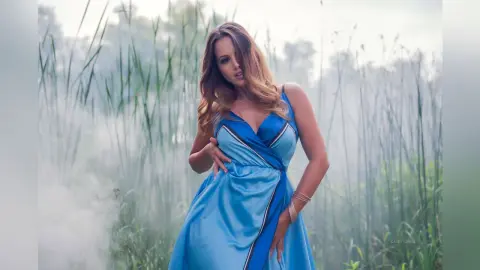CassyTorres — Sexy blue dress