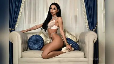 CassandraLeon — Delight