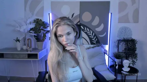 EffyFetcher — Sexy Effie