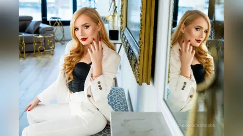 ChloeRichardson — Business Woman