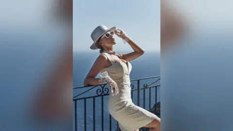 MayaDesi — La Dolce Vita