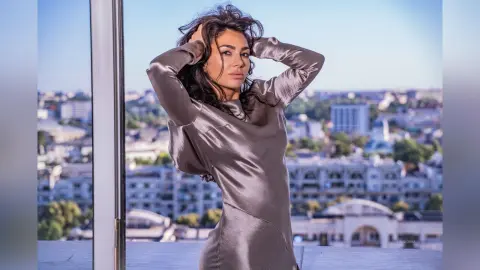 LisaBonna — #Elegant Brunette Luxury Goddess