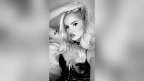 EmmaJacobs — Accesories/lingerie