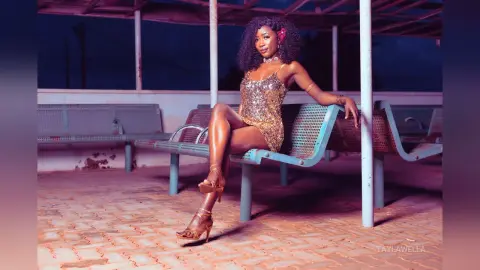 TaylaWella — Gold Night